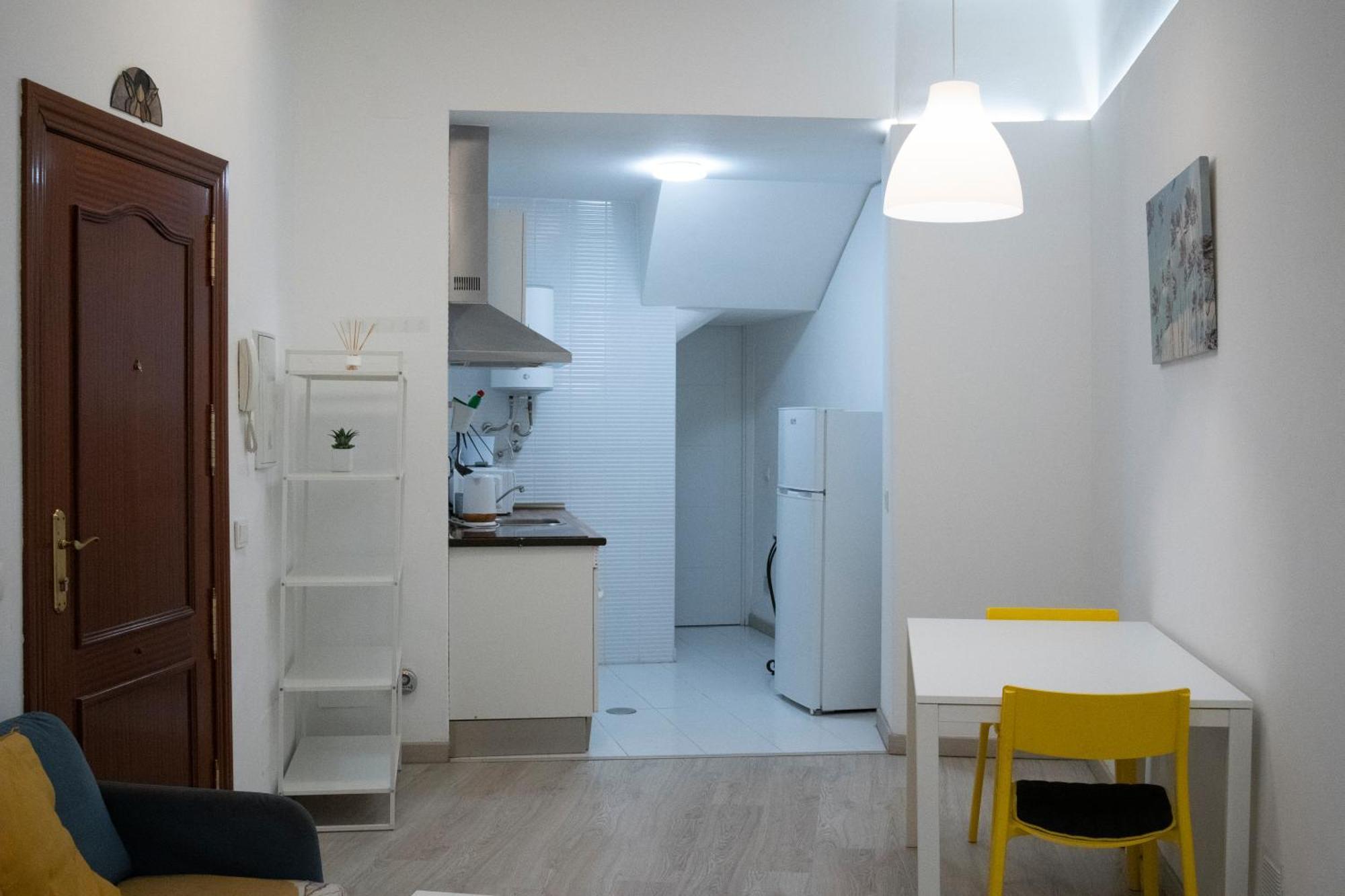 Estupendo estudio al lado de plaza la Merced Málaga Exterior foto